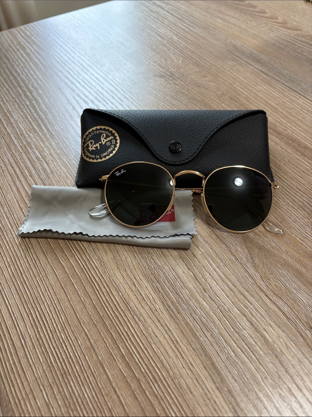 Ray-Ban Round Metal Sunglasses